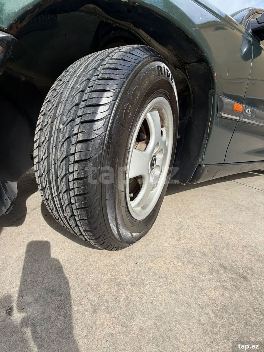 Opel Omega, 1995 il (4)