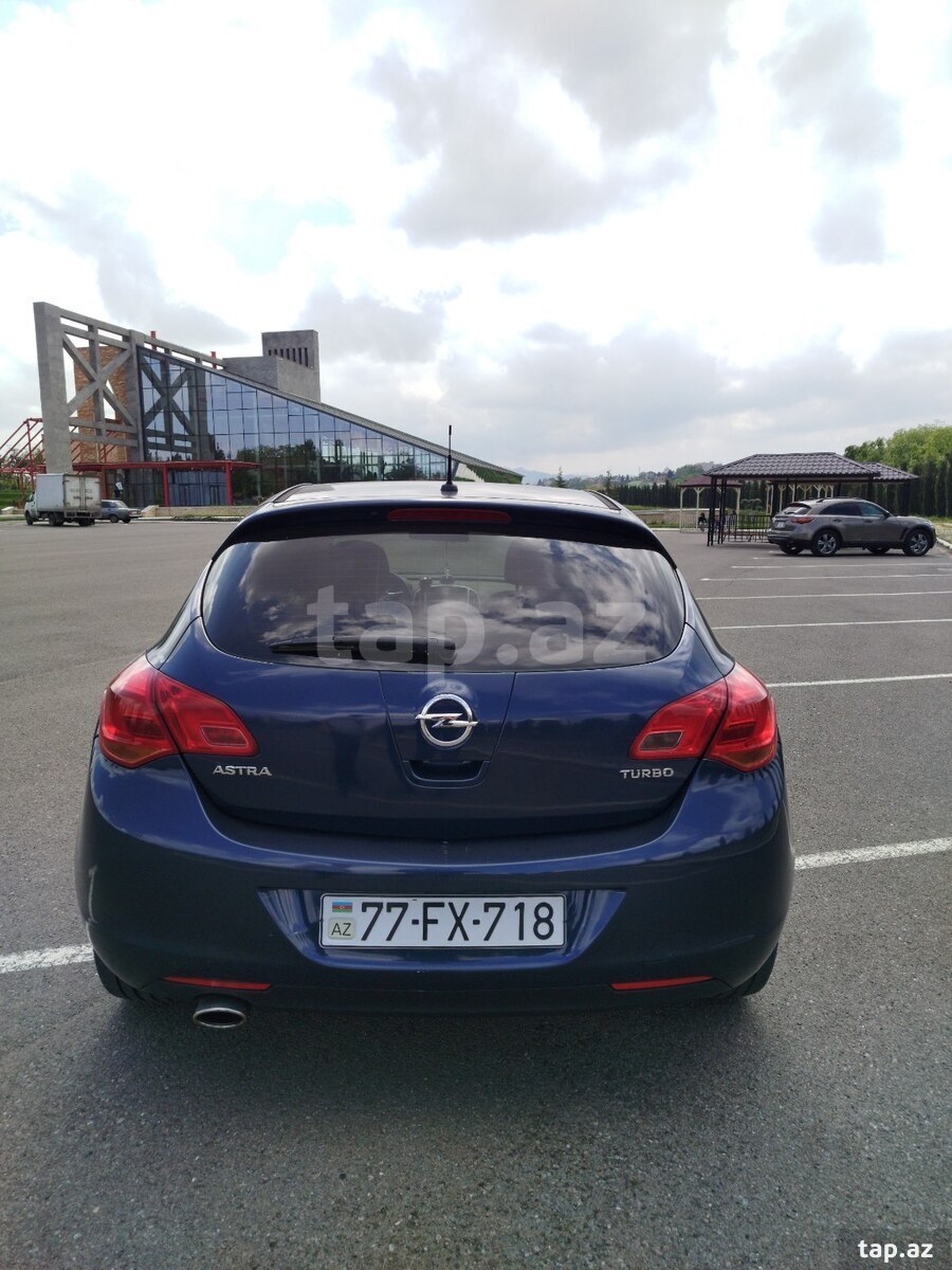 Opel Astra, 2010 il (4)