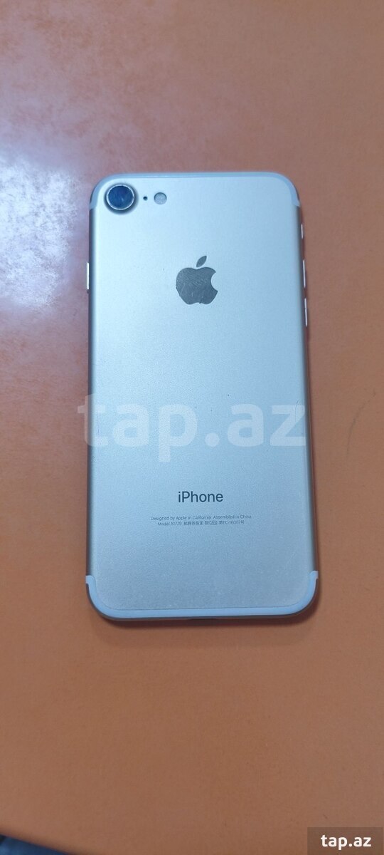 Apple iPhone 7 Gold 32GB (4)