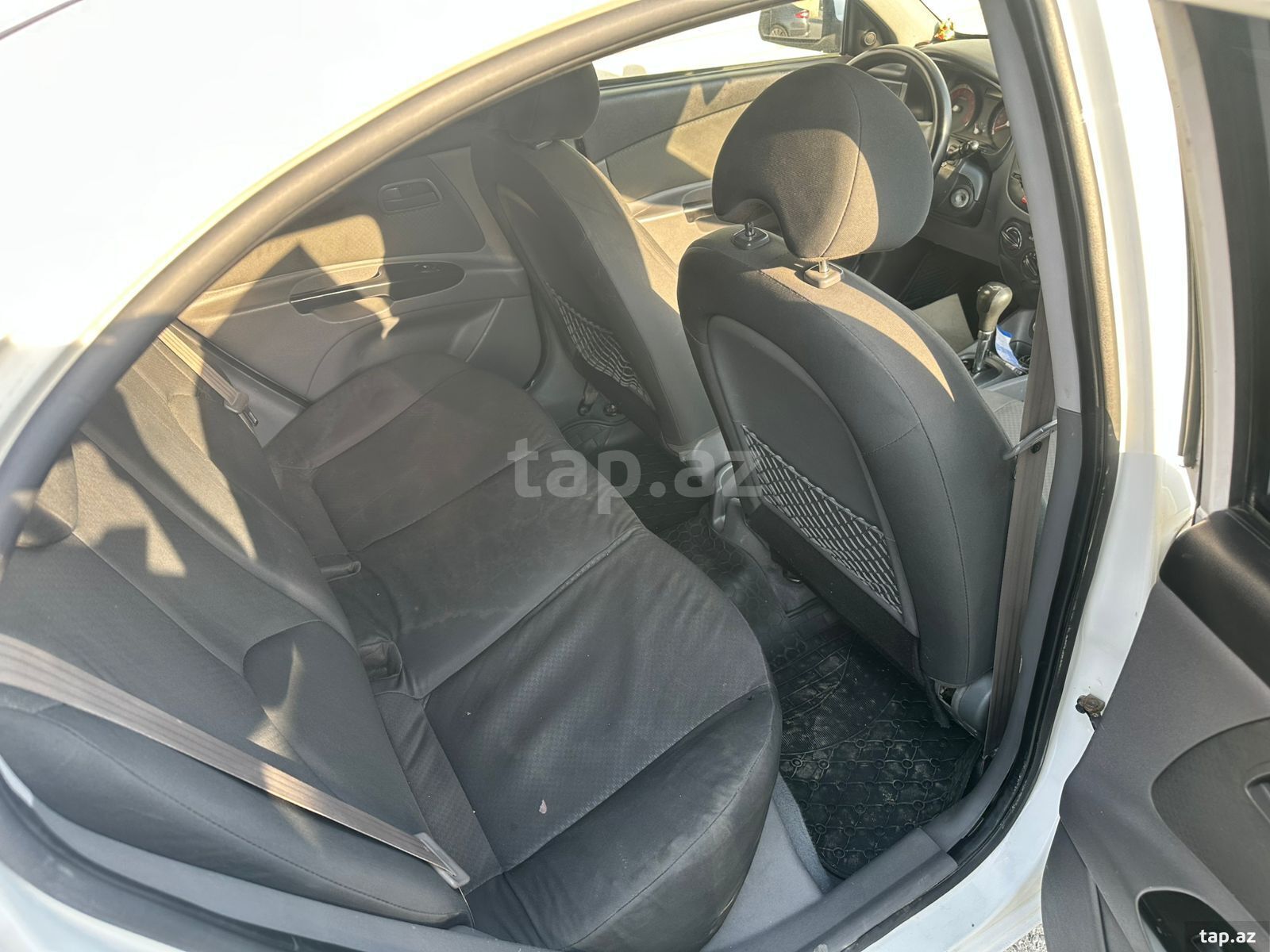 KIA Rio, 2011 il (11)