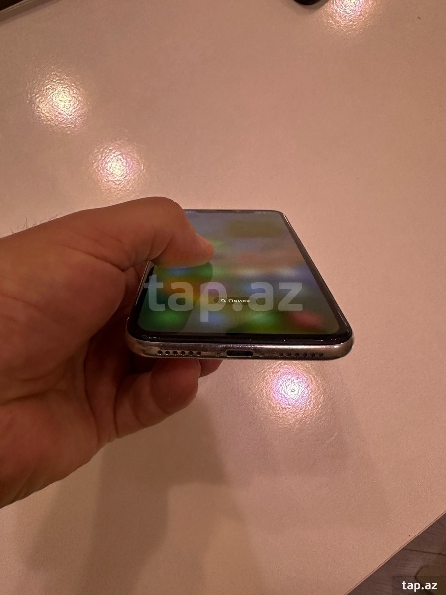 Apple iPhone X Silver 64GB/3GB (4)