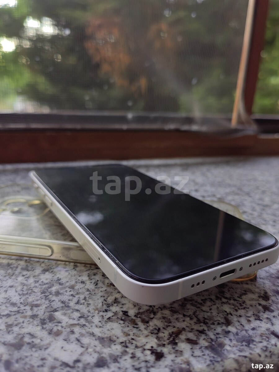 Apple iPhone 12 White 128GB/4GB (8)