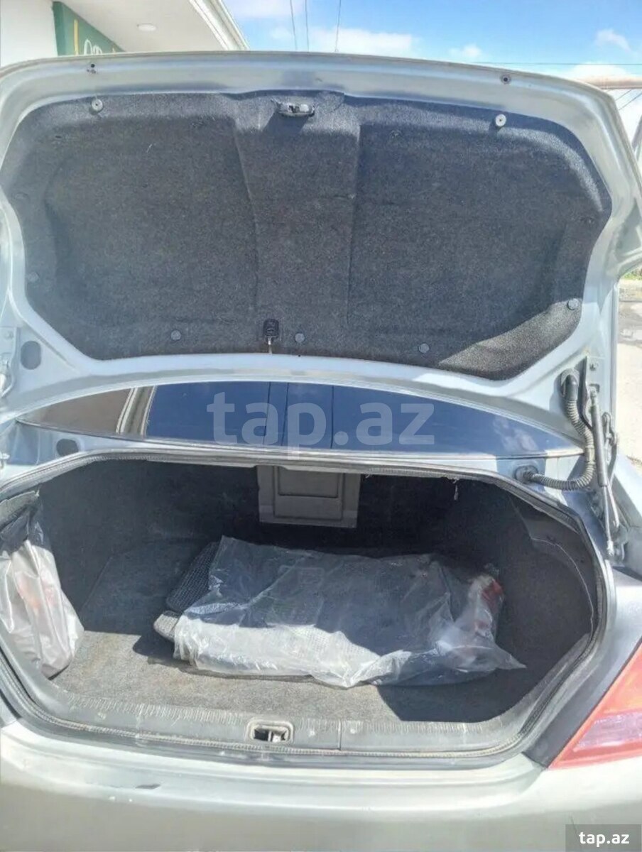 Nissan Teana, 2003 il (9)