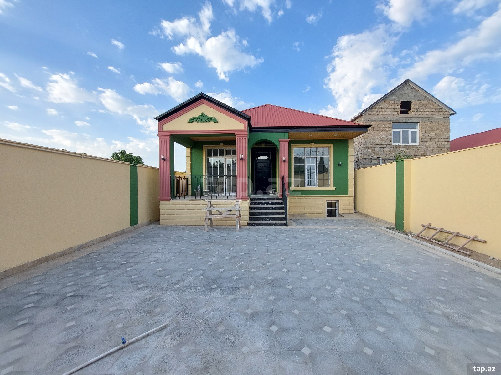 Həyət evi, Hövsan qəs.