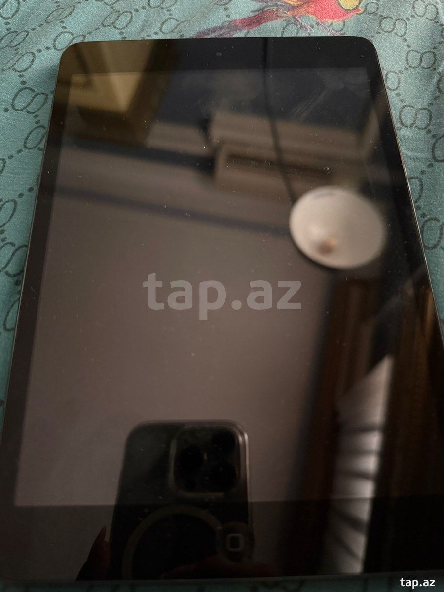 Apple iPad (2)