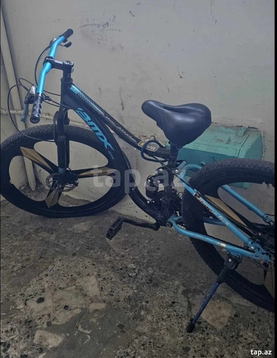 Velosiped BMX