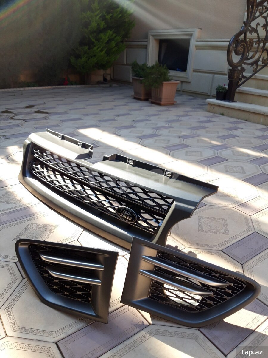 Range Rover Sport ön radiator barmaqlığı və yan hava qanadları