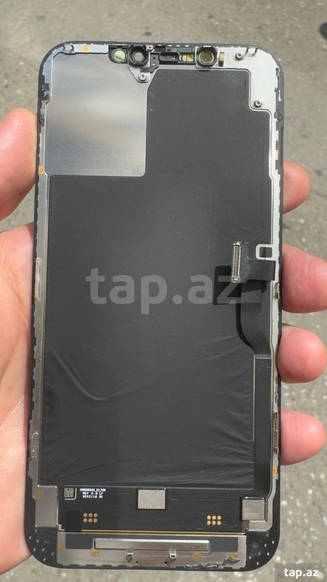 Apple iPhone 12 Pro Max ekranı