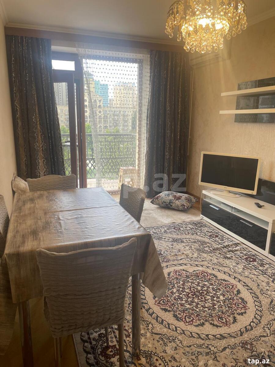 3-otaqlı mənzil kirayə verilir, Azərbaycan pr.35, 70 m²