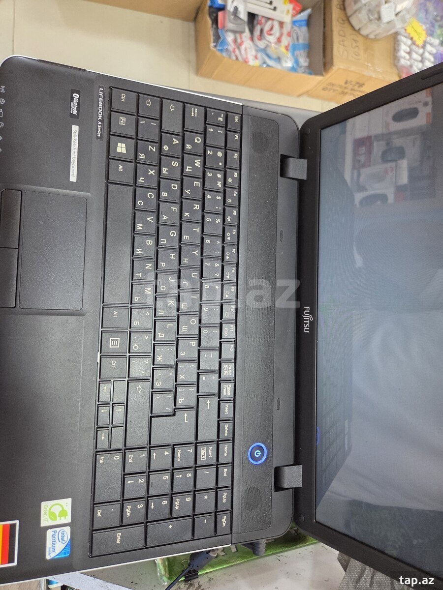Noutbuk Fujitsu  (3)