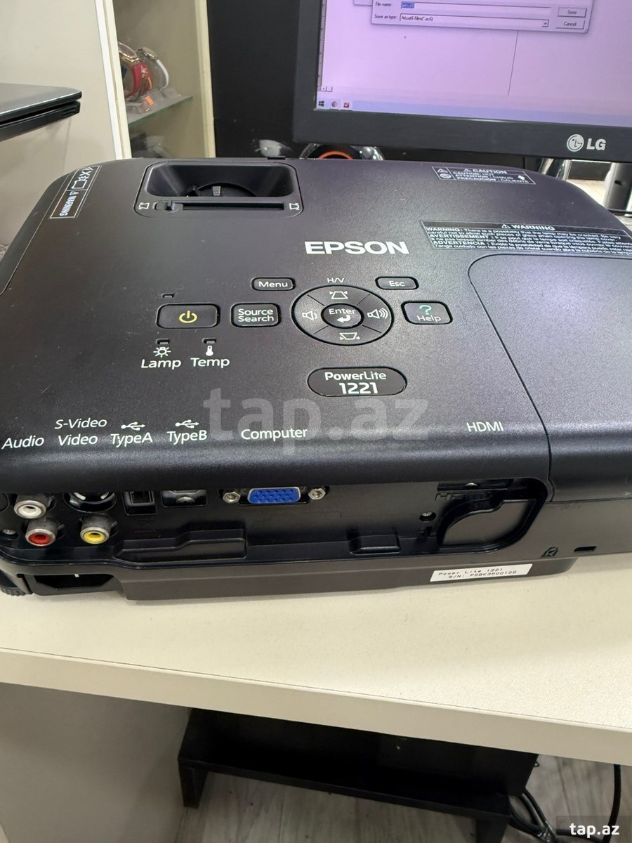 Proyektor Epson  (3)