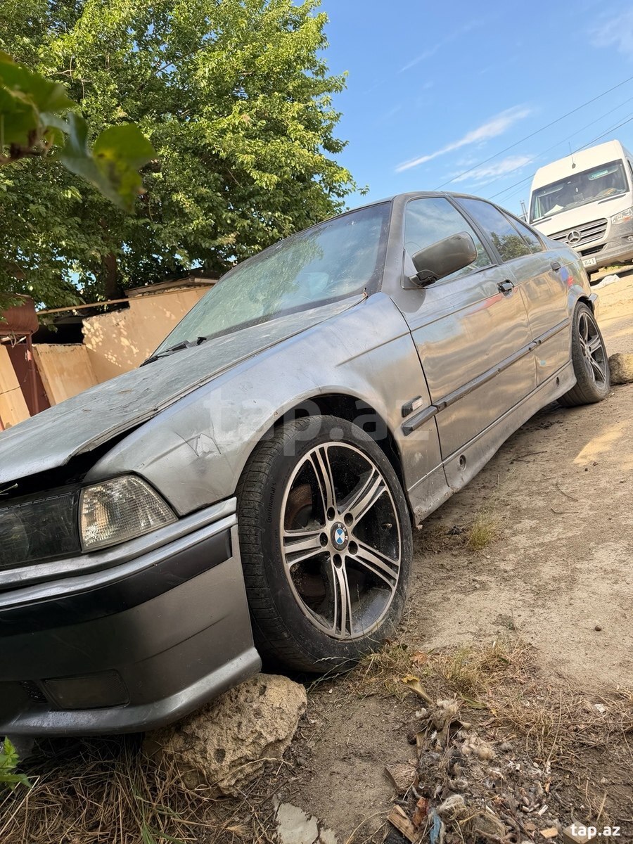BMW 318, 1994 il (4)