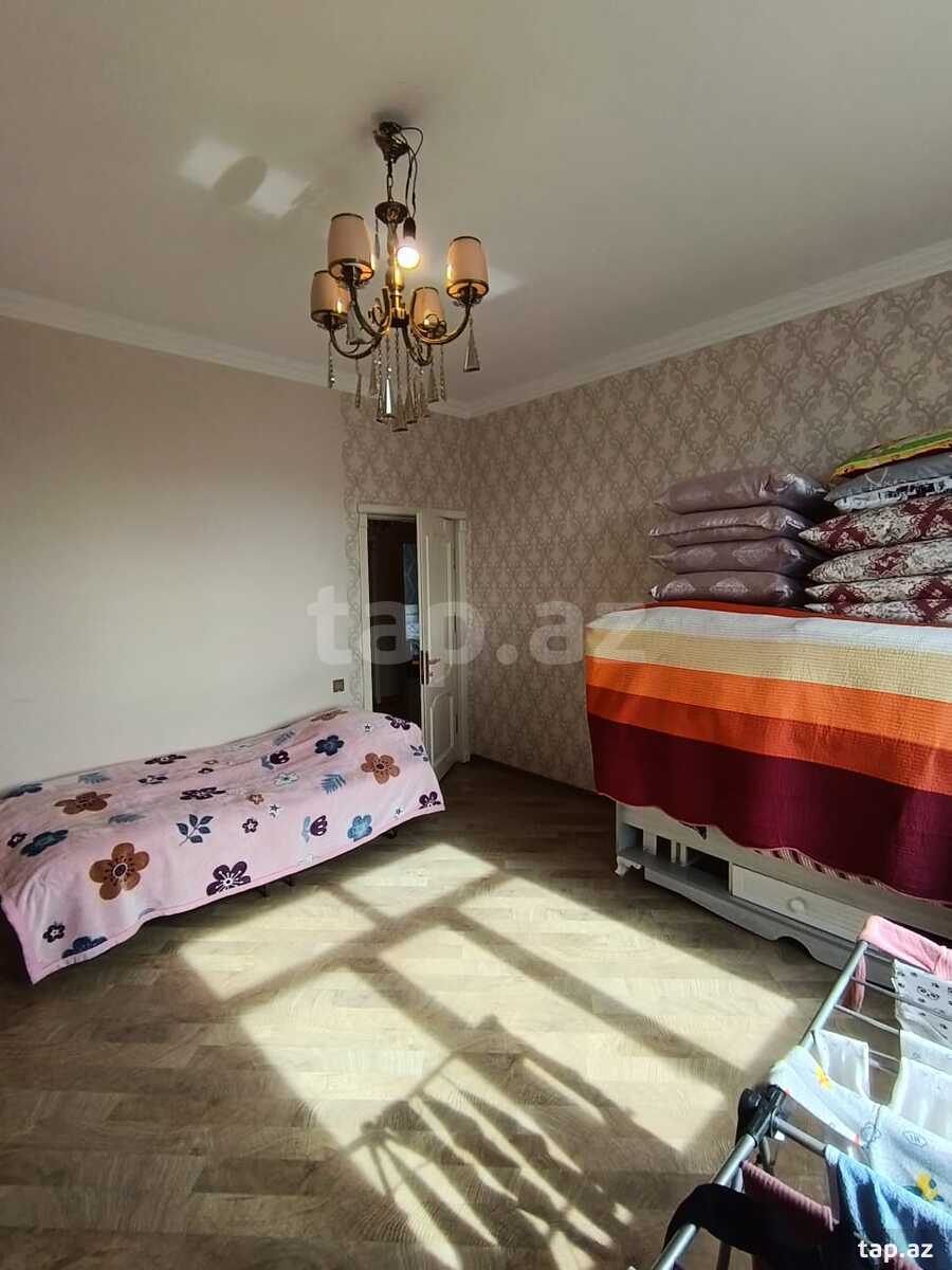 Həyət evi, Corat qəs. (16)