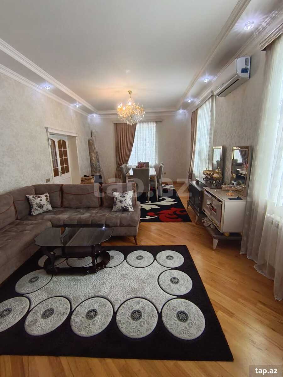 Həyət evi, Corat qəs. (9)