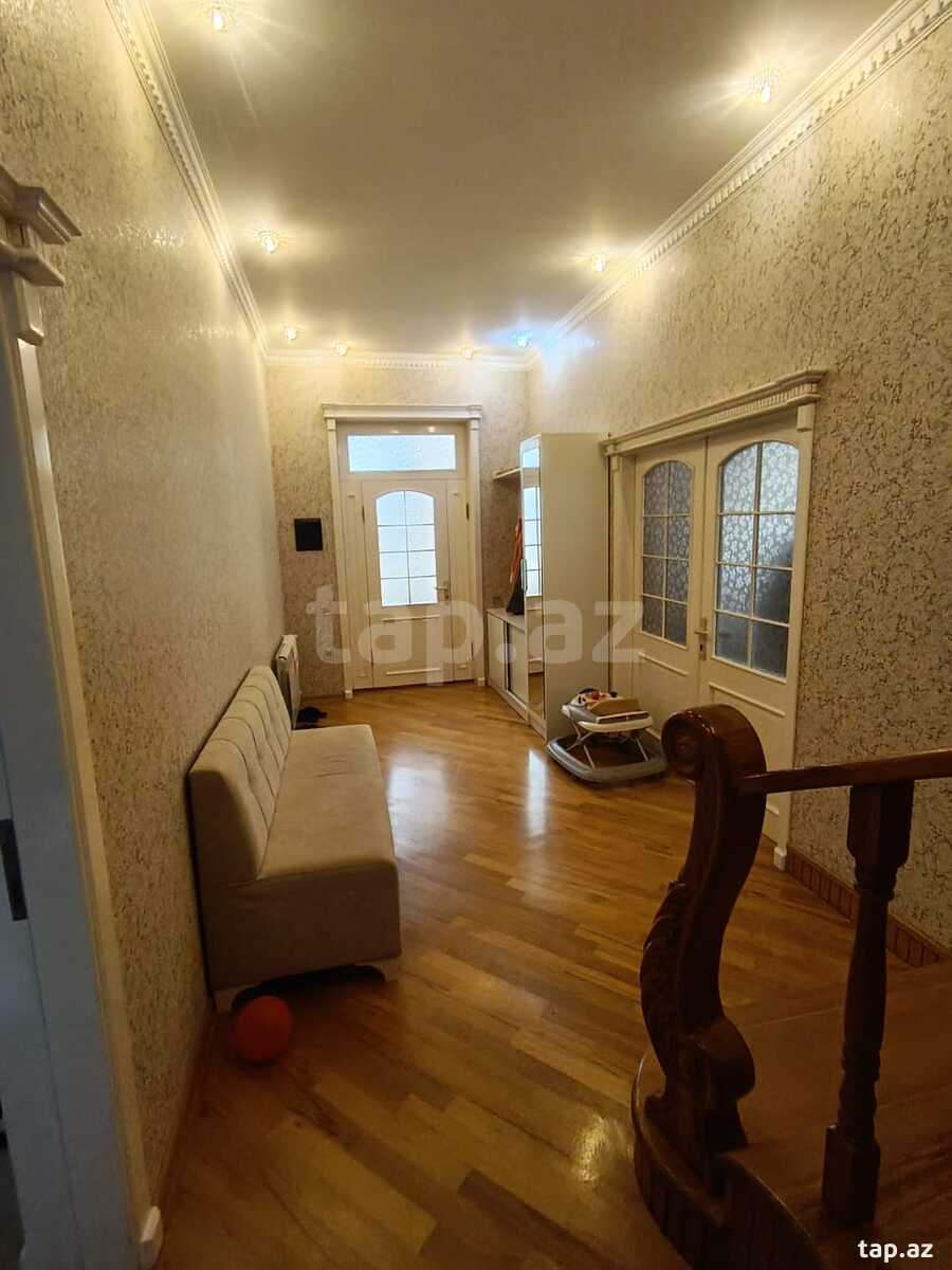 Həyət evi, Corat qəs. (27)