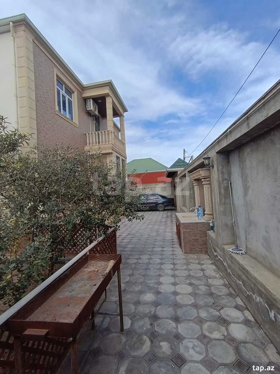 Həyət evi, Corat qəs. (3)