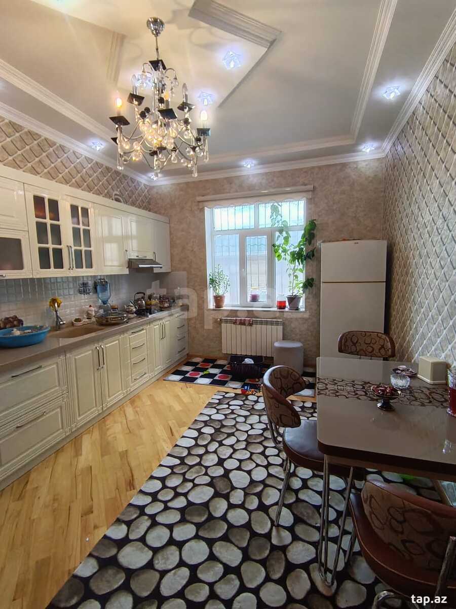 Həyət evi, Corat qəs. (18)