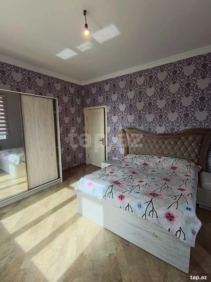 Həyət evi, Corat qəs. (13)