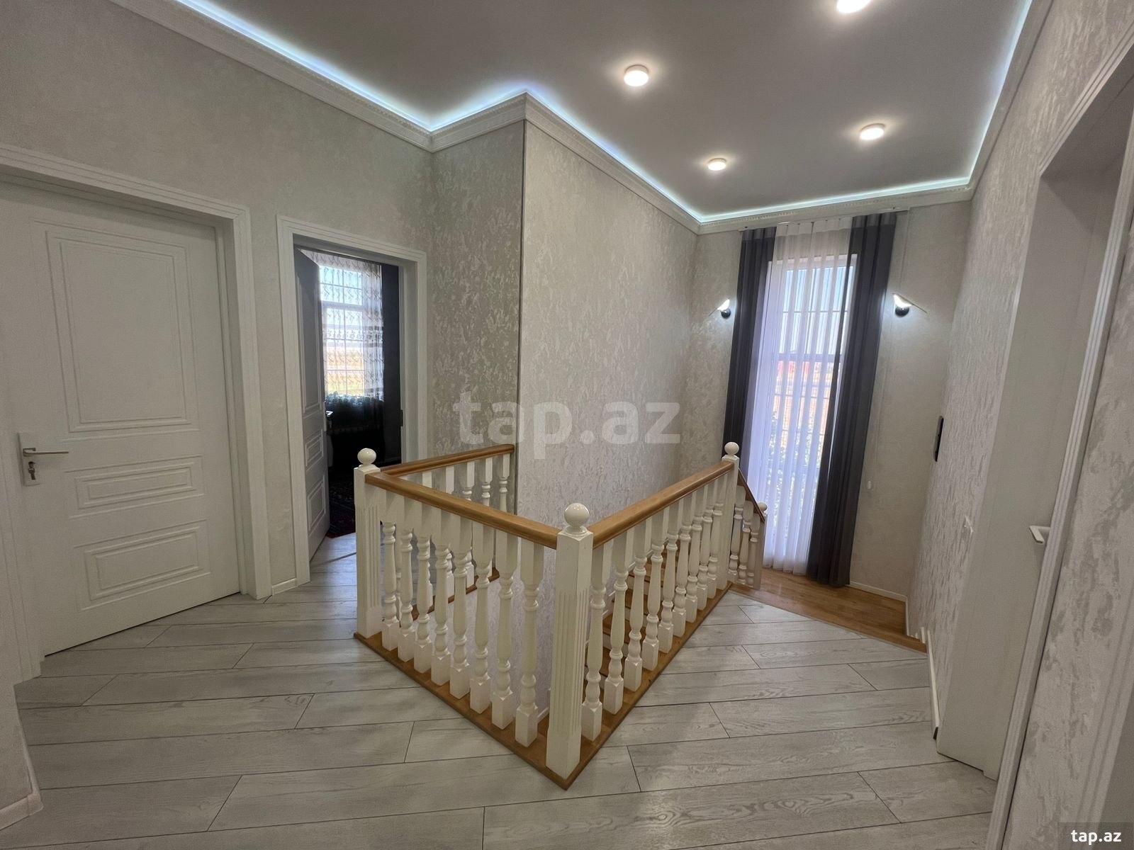 Villa, Saray qəs. (12)