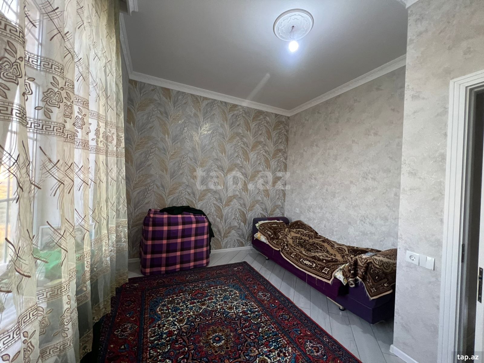 Villa, Saray qəs. (20)