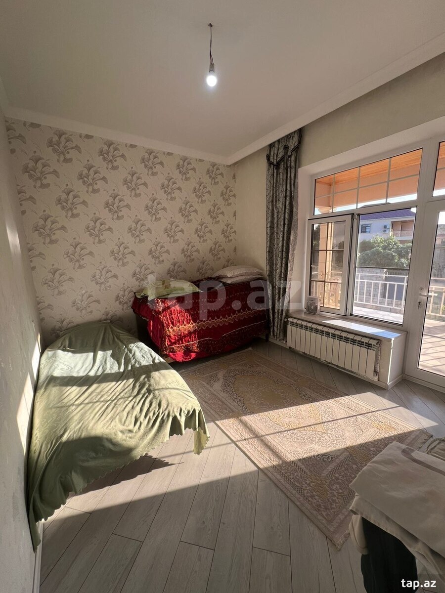 Villa, Saray qəs. (24)