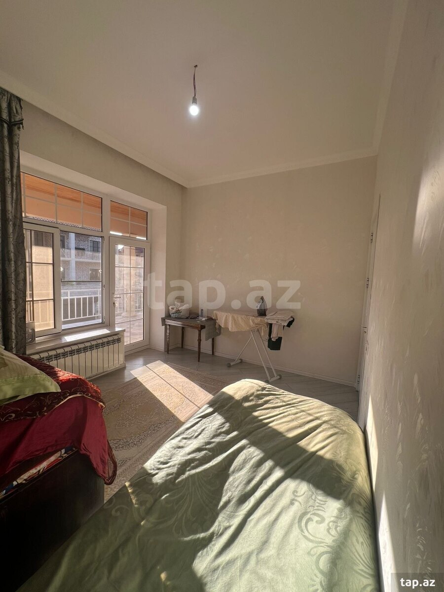 Villa, Saray qəs. (25)