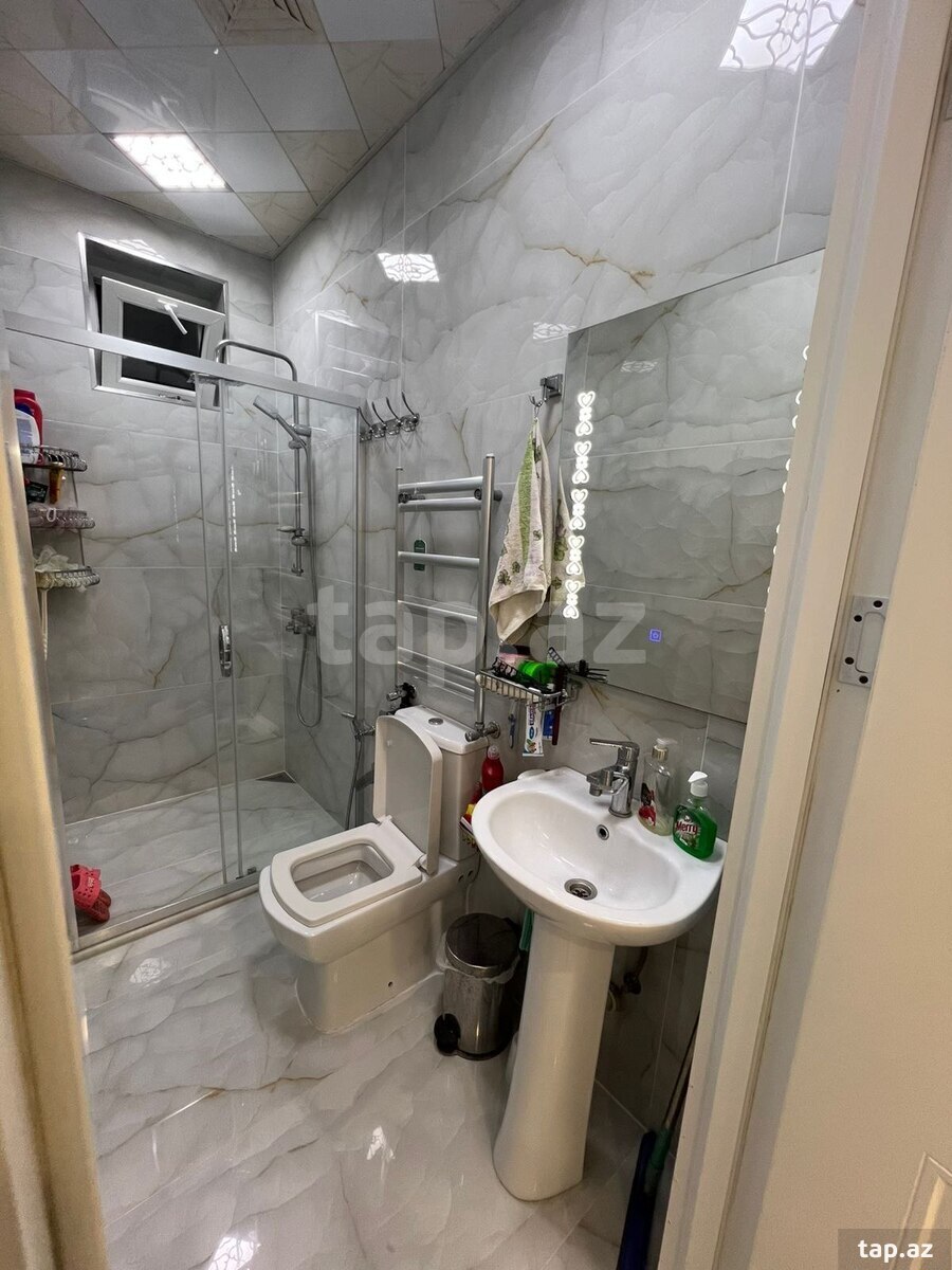Villa, Saray qəs. (32)