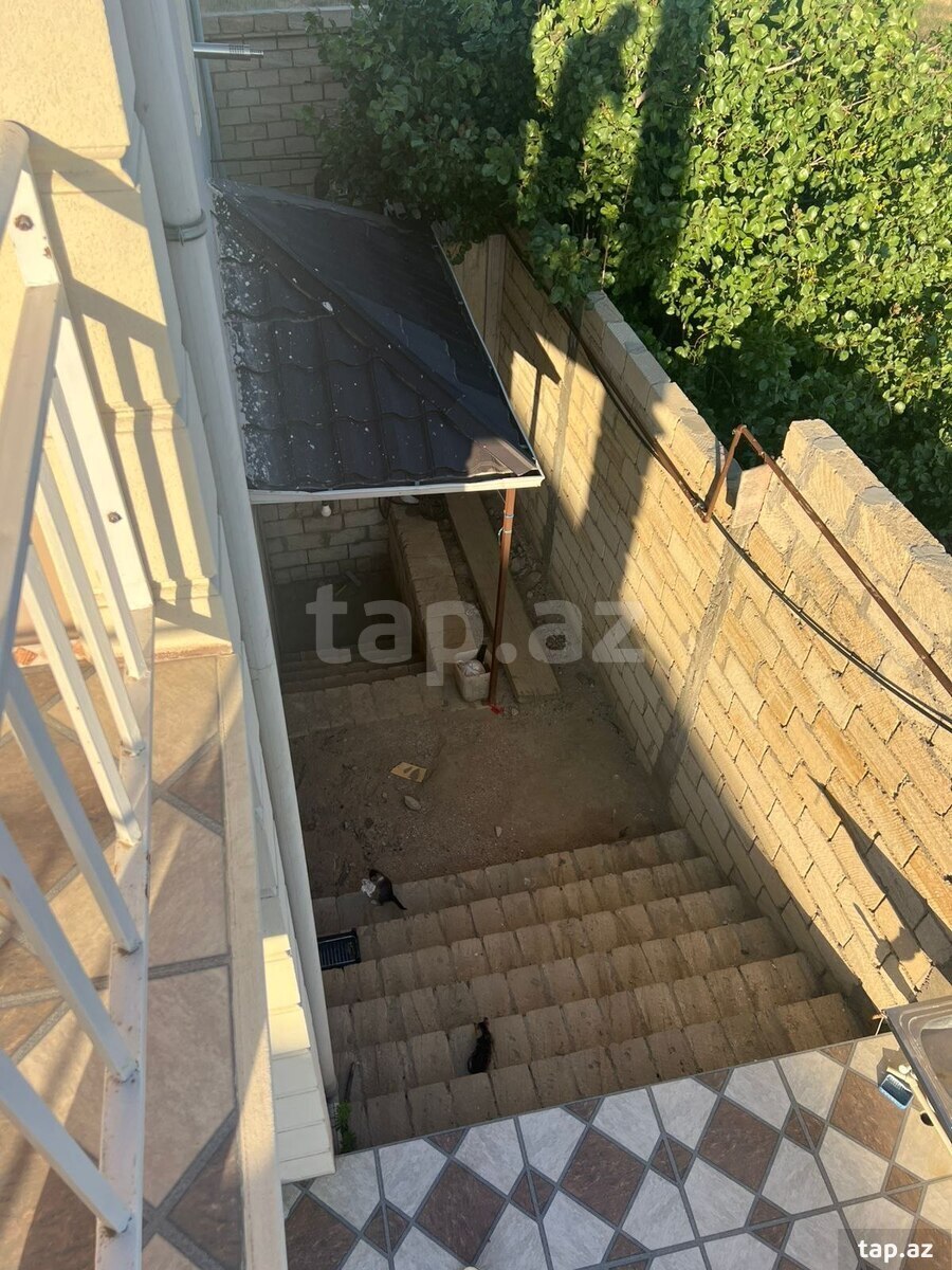 Villa, Saray qəs. (33)
