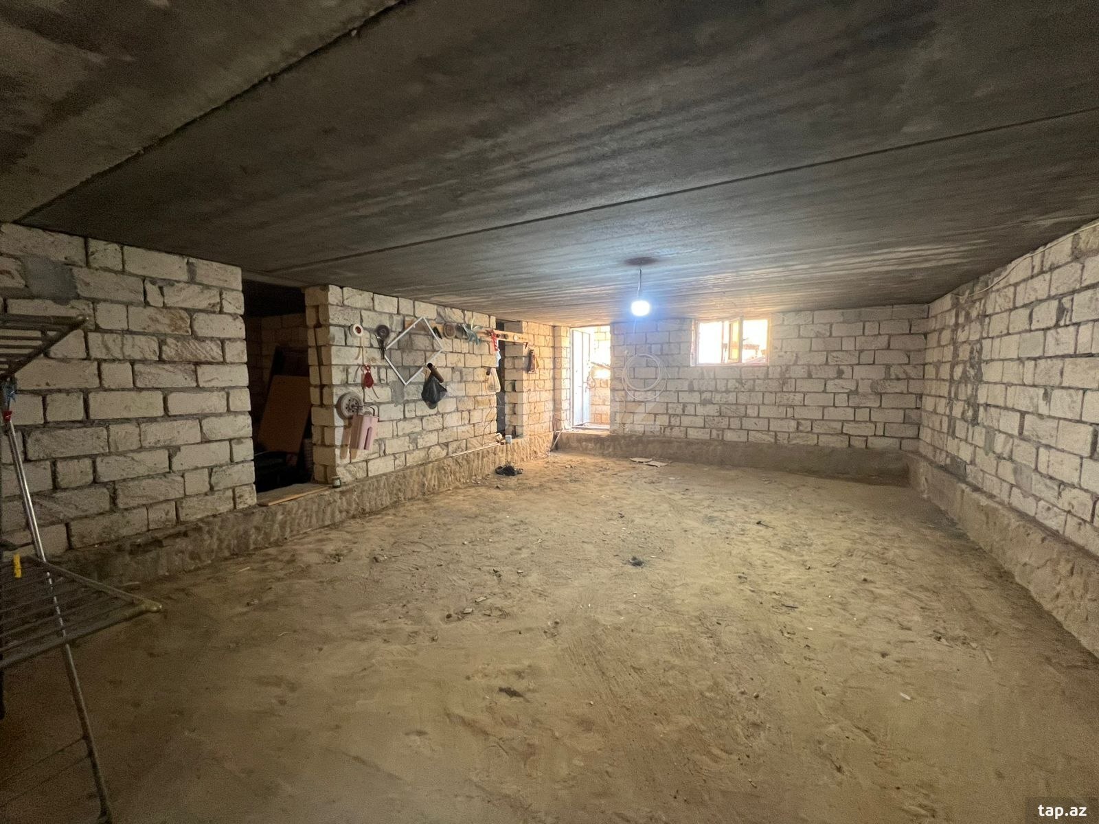 Villa, Saray qəs. (38)