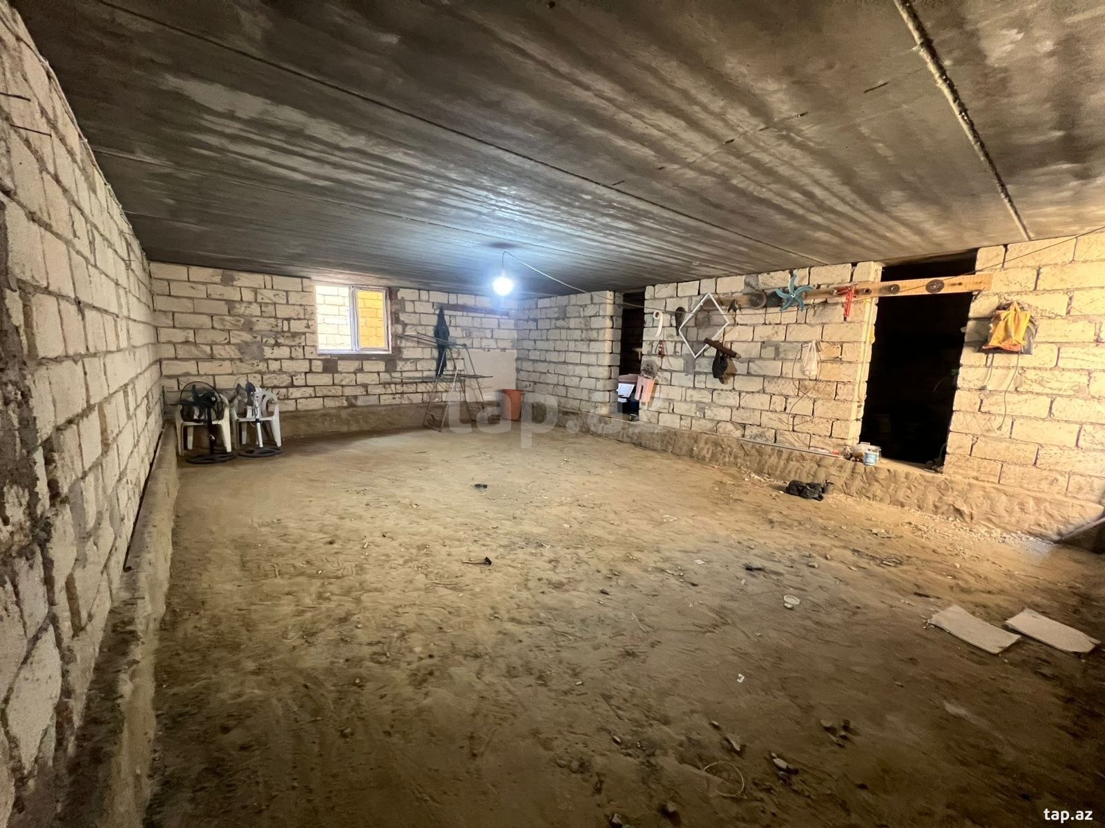 Villa, Saray qəs. (37)