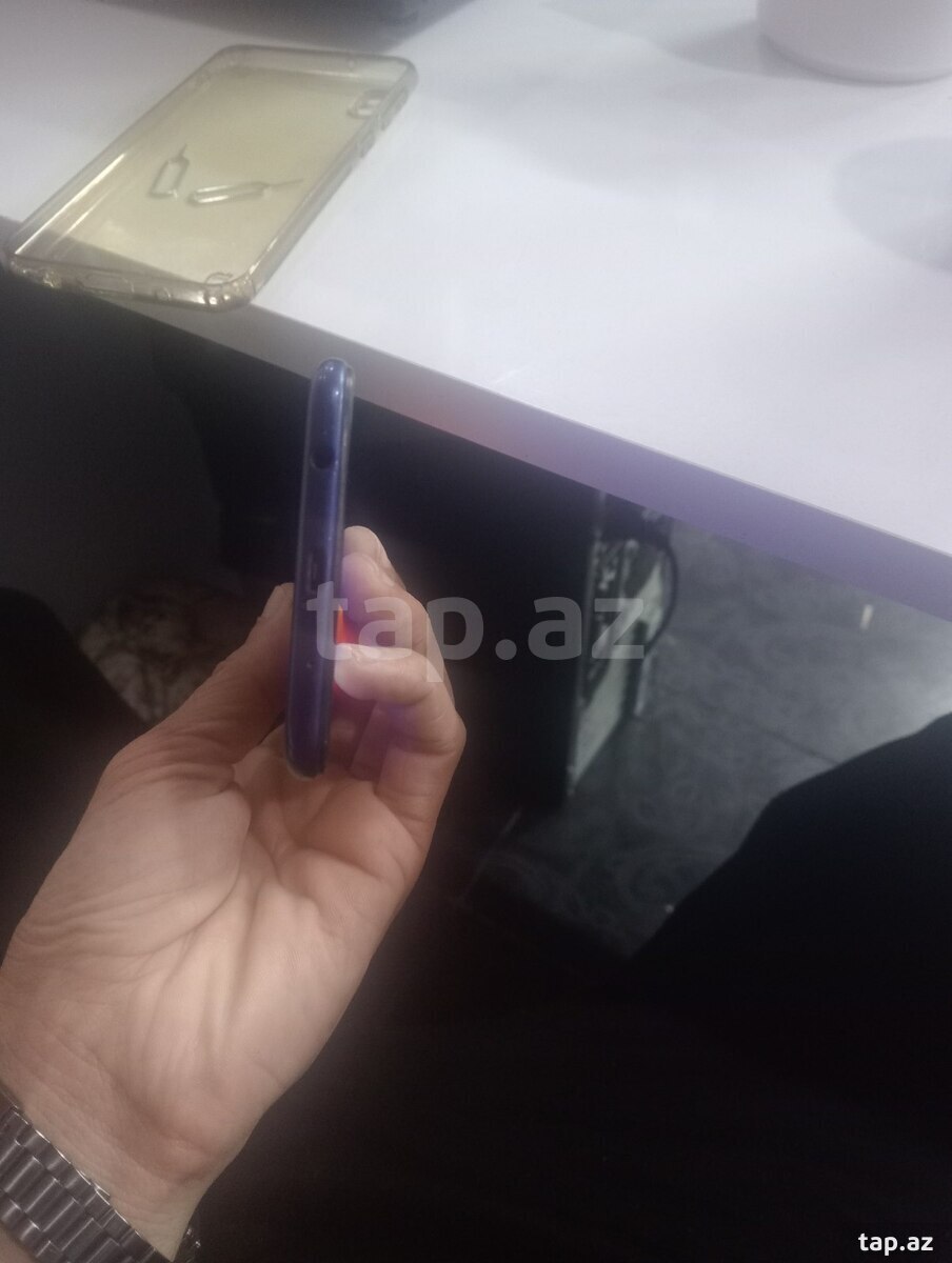 Samsung Galaxy A10 Red 32GB/4GB (4)