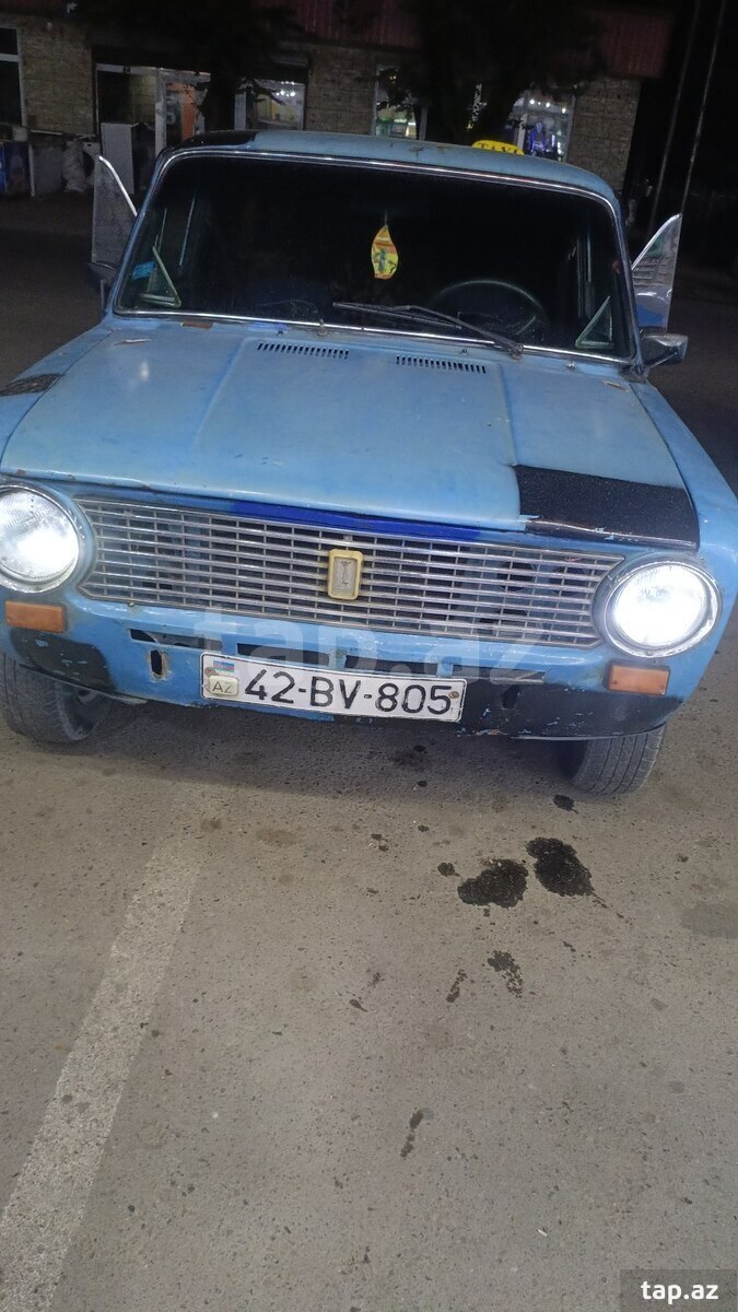 LADA (VAZ) 21011, 1983 il