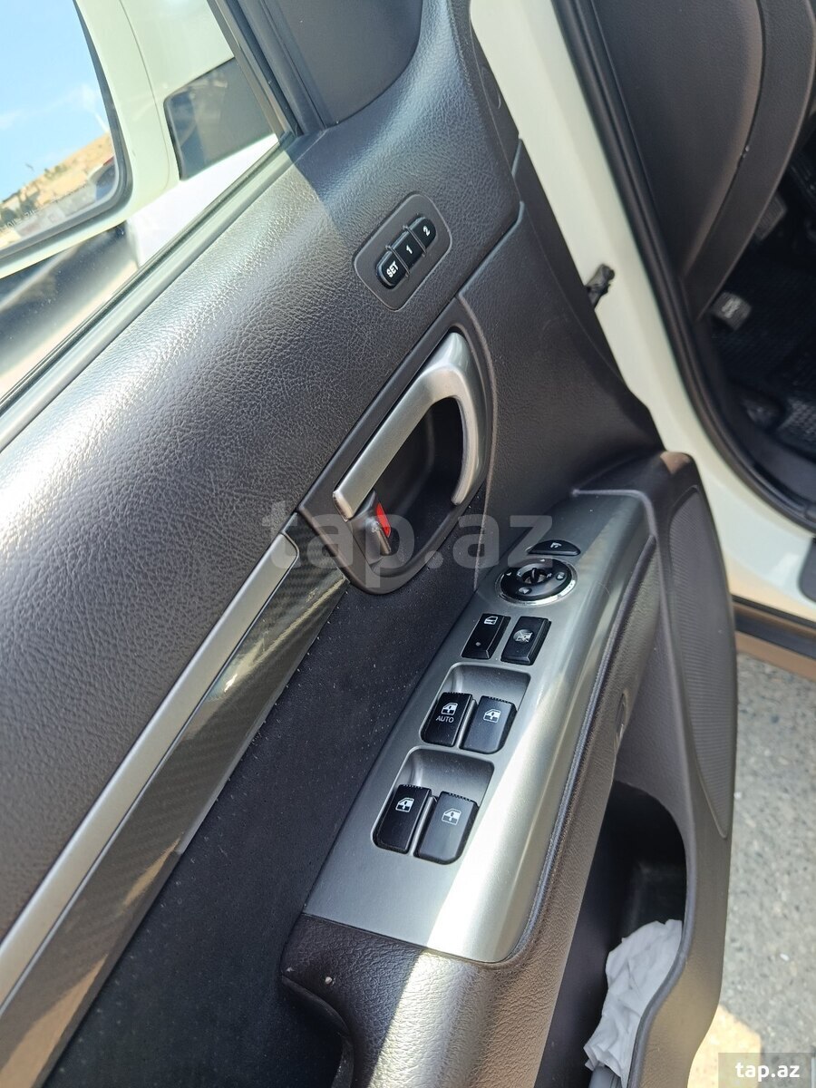 Hyundai Santa Fe, 2010 il (11)