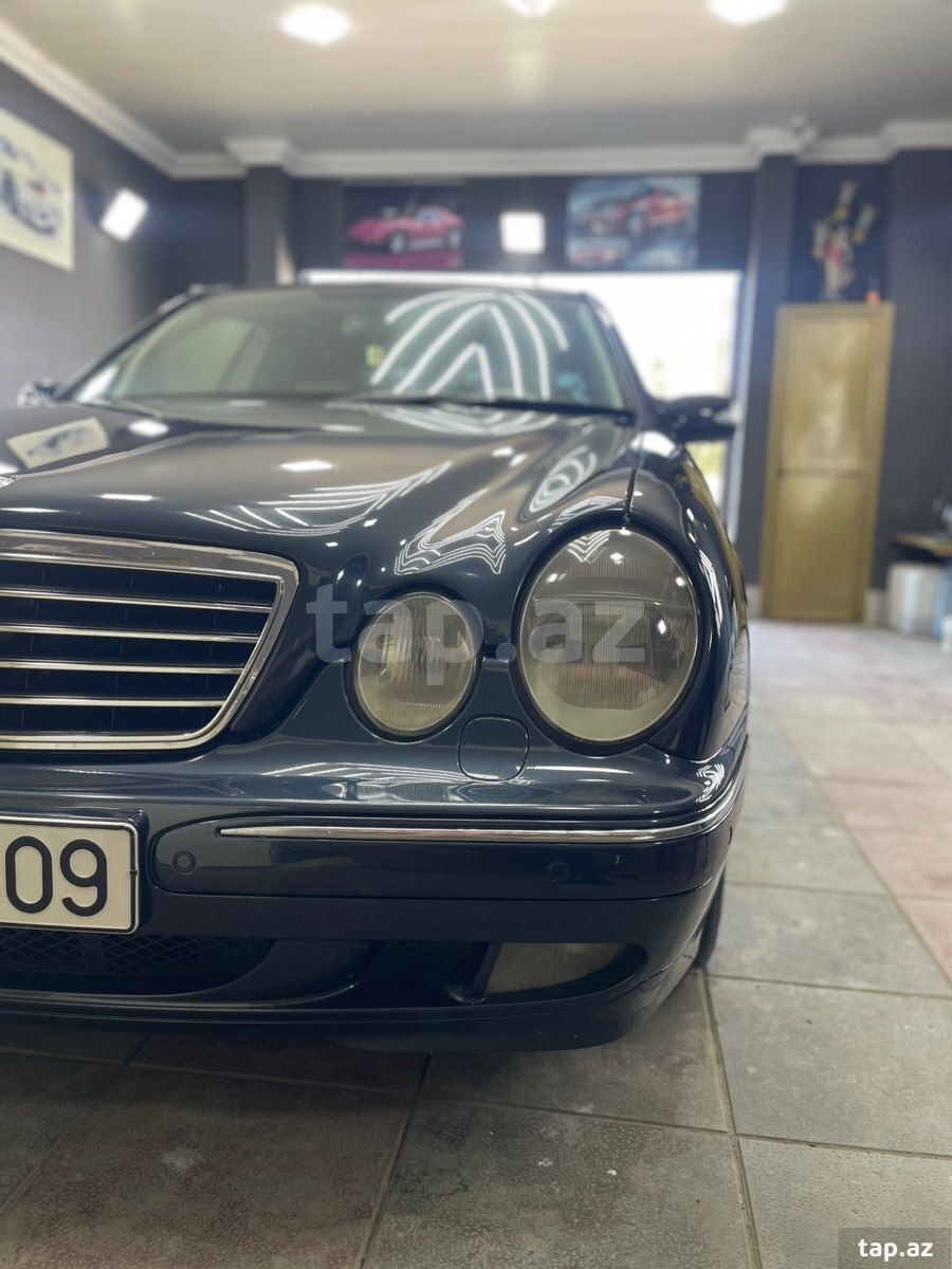 Mercedes E 320, 2000 il (8)