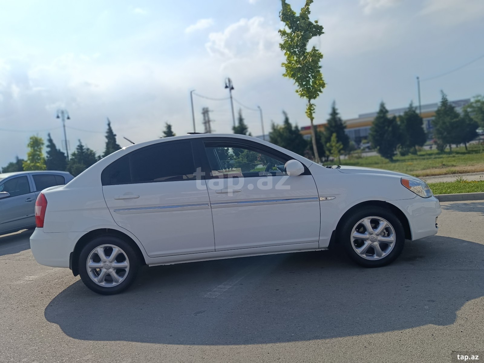Hyundai Accent, 2009 il (2)