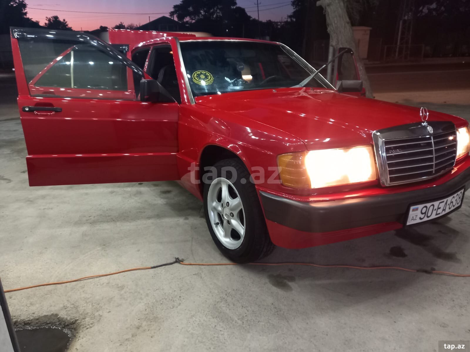 Mercedes 190, 1990 il (9)