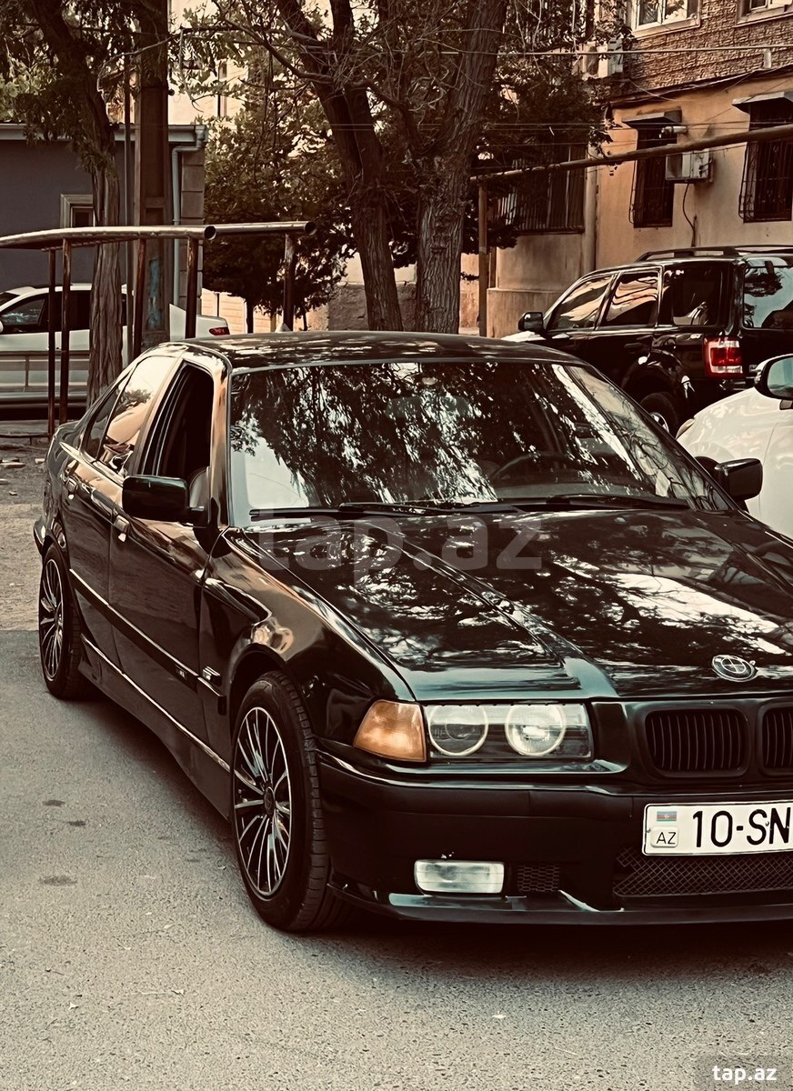 BMW 318, 1998 il