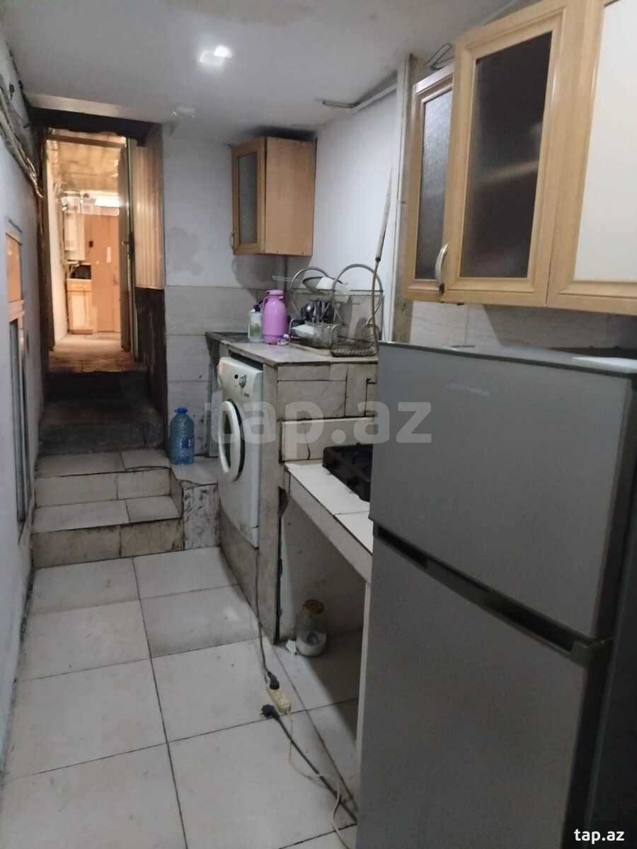 Həyət evi, İnşaatçılar m. (9)