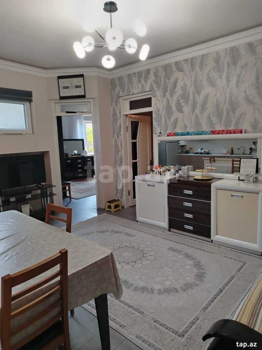 Həyət evi, İnşaatçılar m. (7)