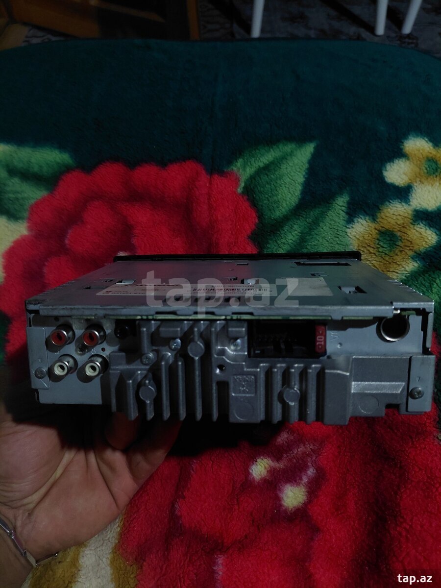 Kenwood səsgücləndiricisi (7)