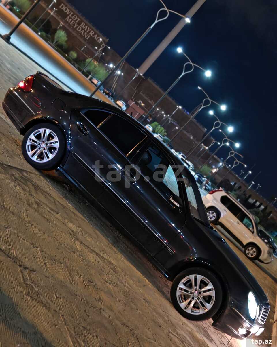 Mercedes E 220, 2006 il (2)