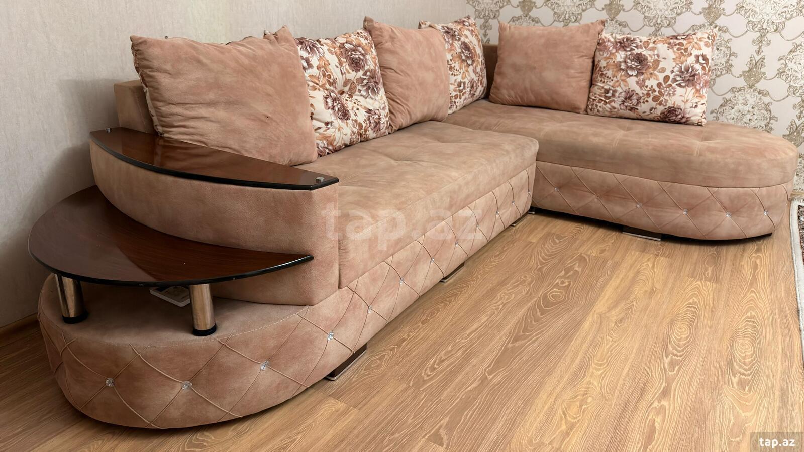 Künc divan (2)