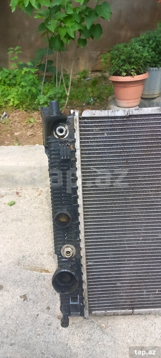 Mercedes kondisioner radiatoru (2)