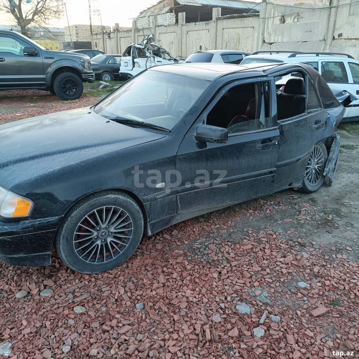 Mercedes E 220, 1999 il