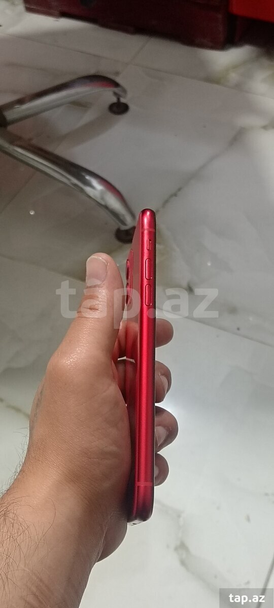 Apple iPhone 11 Red 256GB/4GB (5)