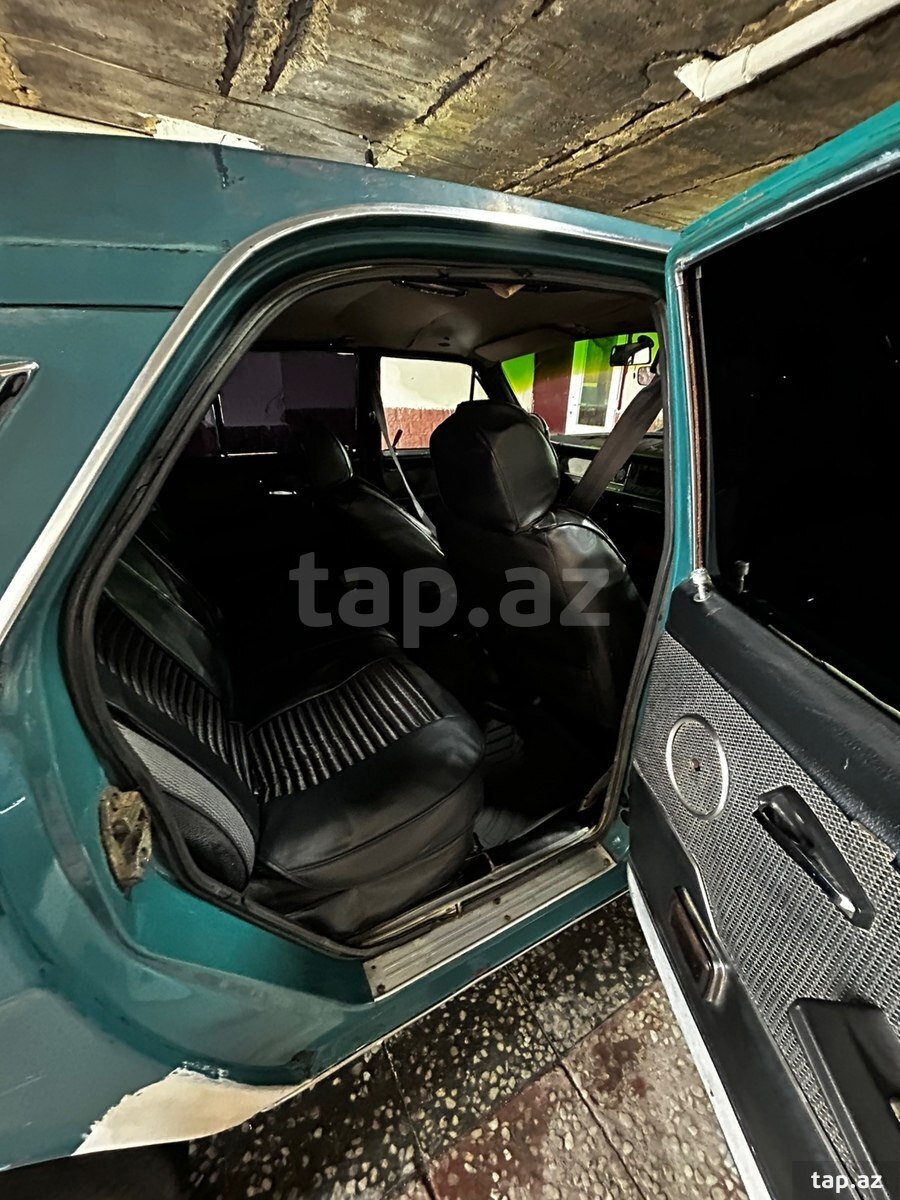 GAZ 24, 1977 il (10)