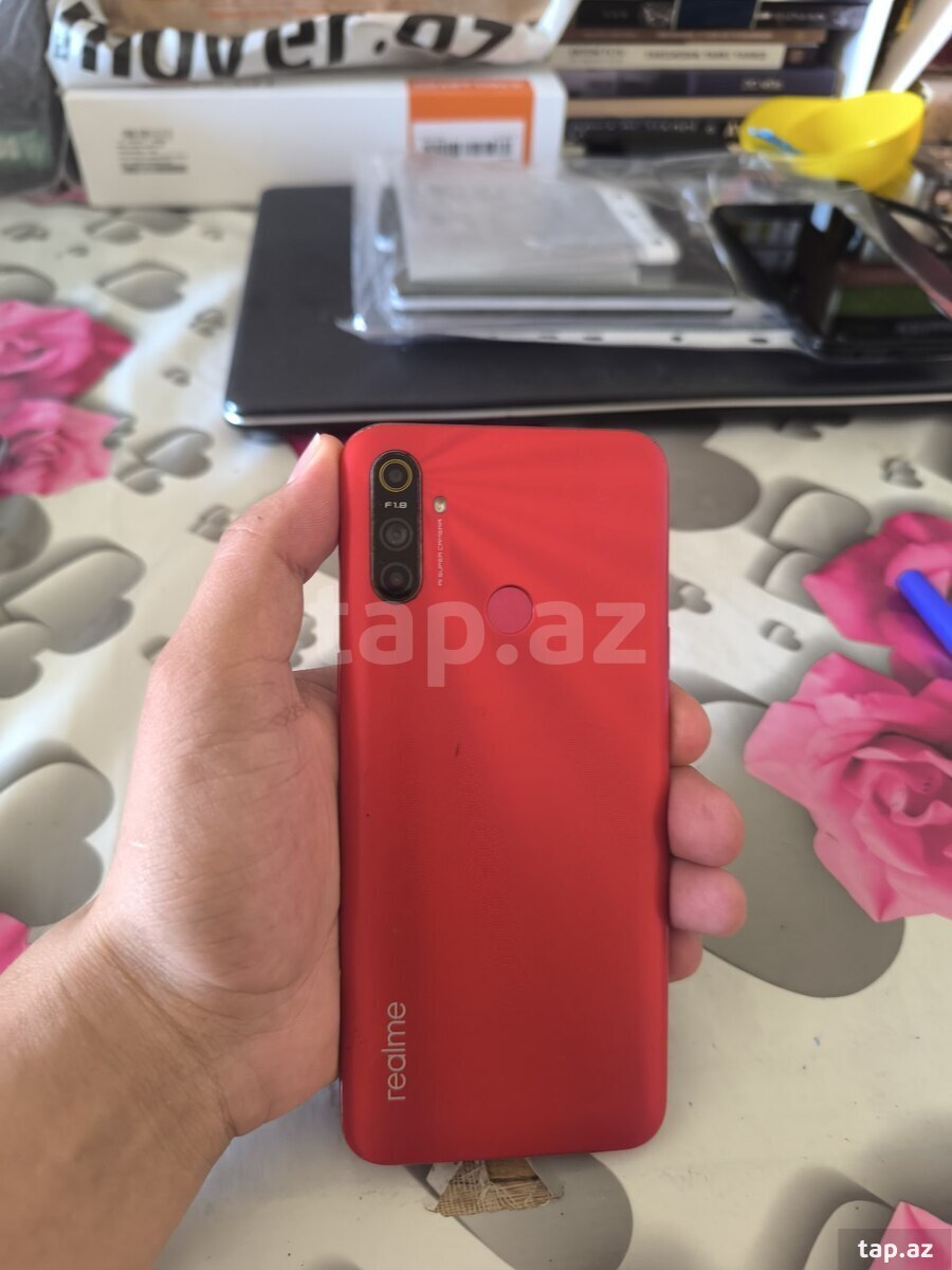 Realme C3 Blazing Red 64GB/3GB (2)