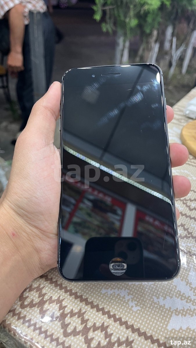 Apple iPhone 8 Plus Space Gray 256GB (2)