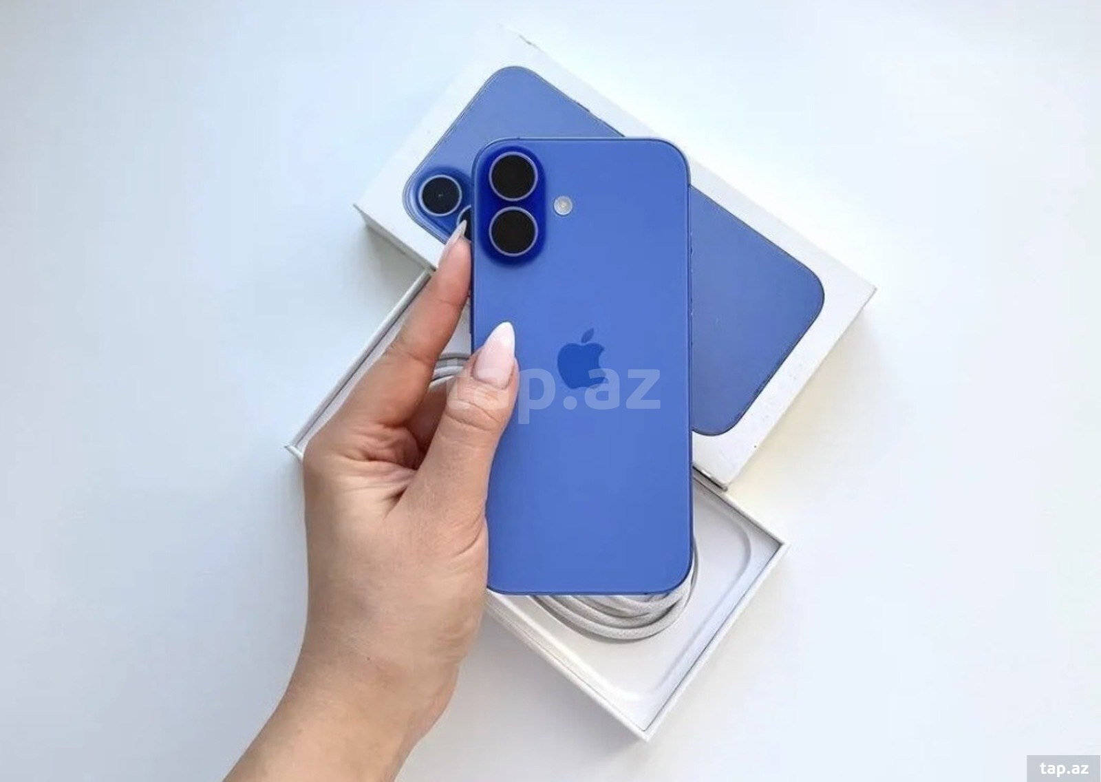 Apple iPhone 16 Ultramarine 128GB/8GB