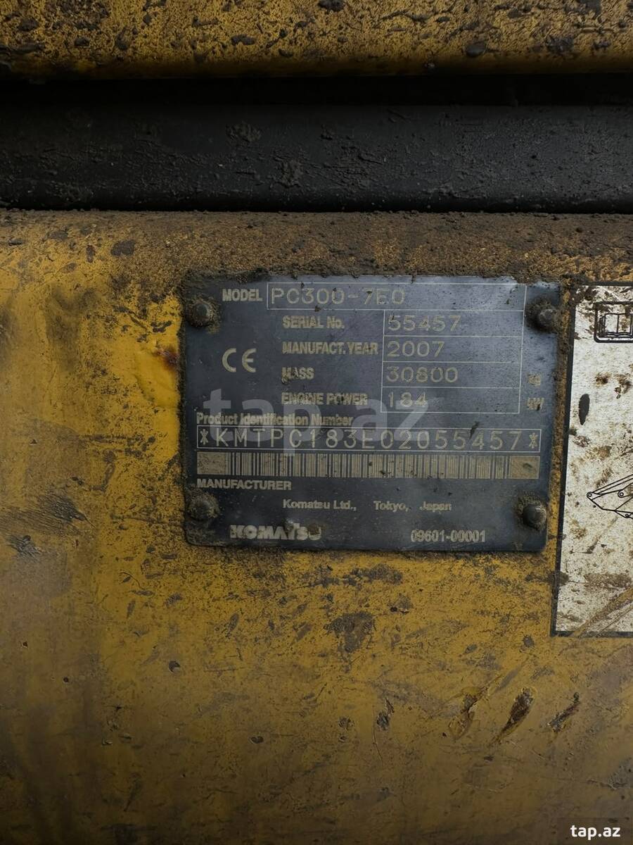 Ekskavator Komatsu, 2008 il (5)